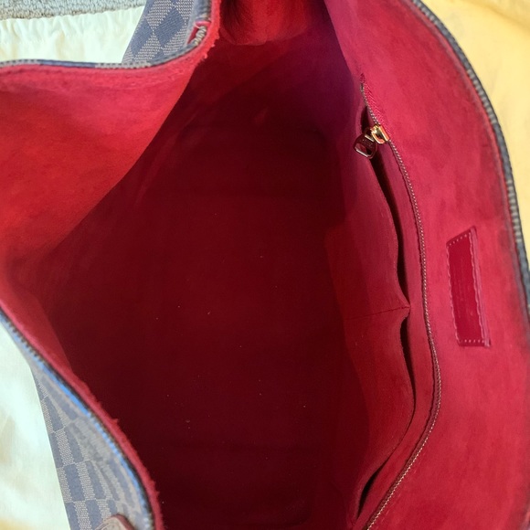 Louis Vuitton Caissa Hobo - Picture 4 of 5